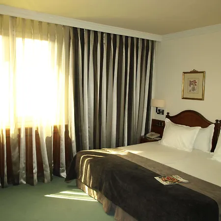 Silken Río 4*
