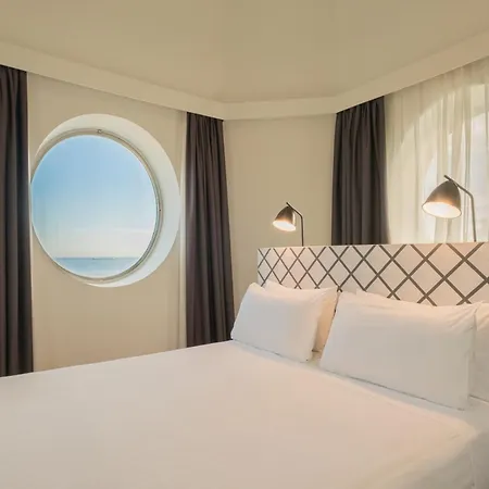 호텔 Dorma Sardinero 4*